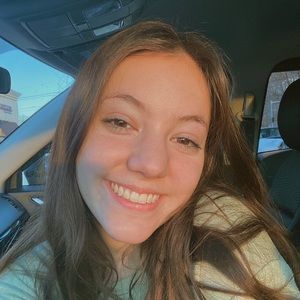 Meet your Posher, Alissa